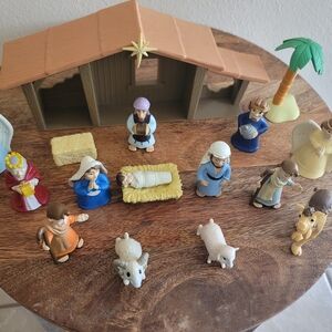 Nativity Scene Figurine Set